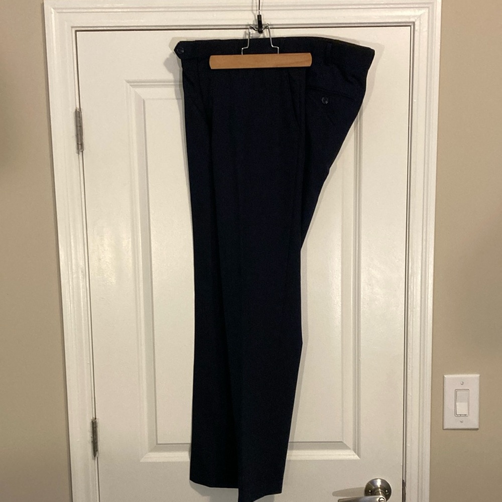 Suit Shop Navy Dress Pants with built in stretch, Size 34R